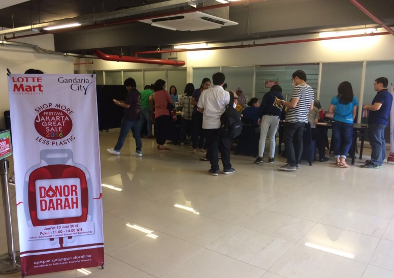 Kegiatan Donor Darah pada Event Festival Jakarta Great Sale - 4