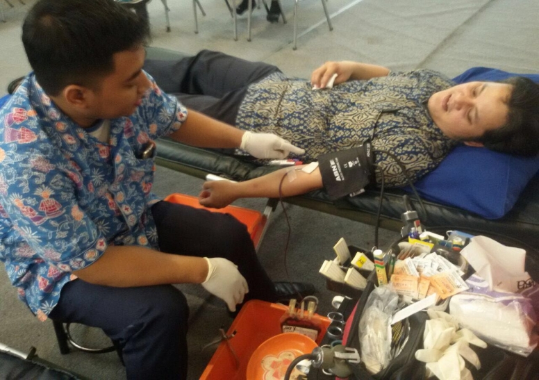 Kegiatan Donor Darah pada Event Festival Jakarta Great Sale - 11