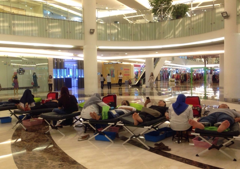 Kegiatan Donor Darah pada Event Festival Jakarta Great Sale - 15